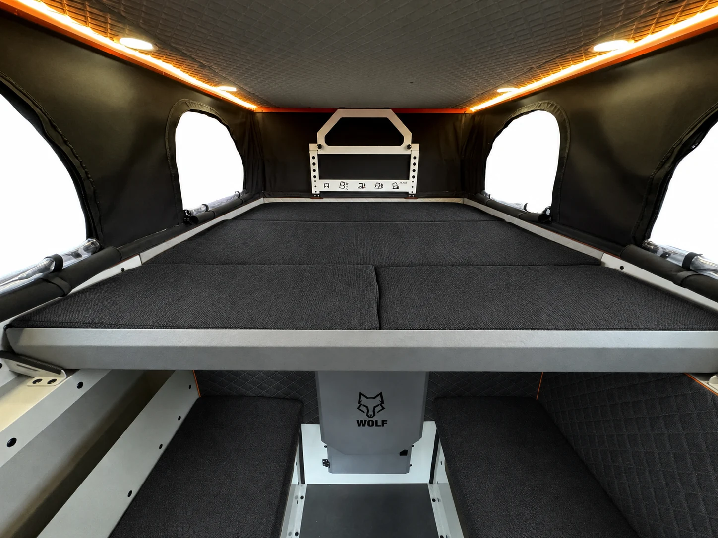WOLF Camper — Orange fluo