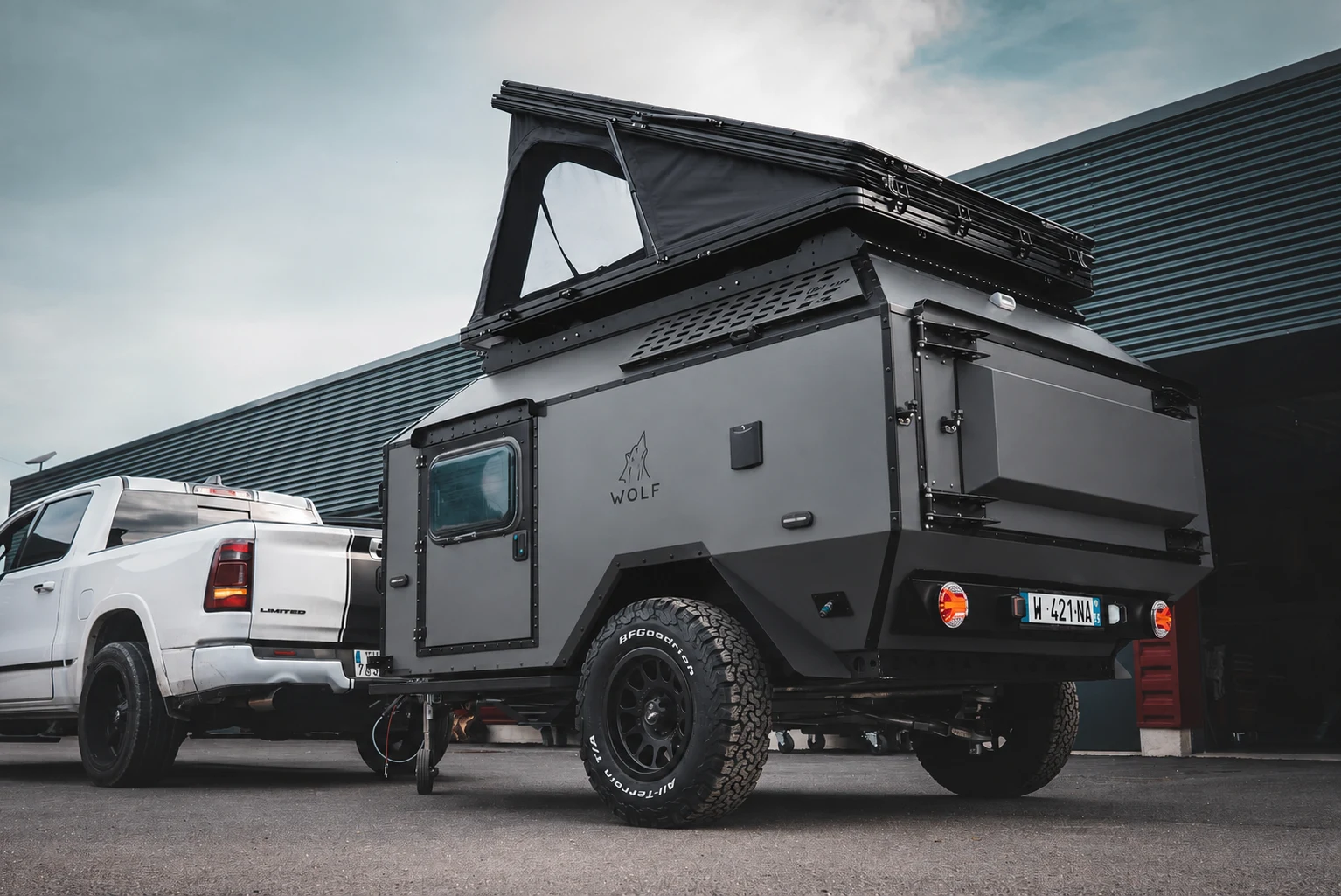 WOLF Overland — Noir mat